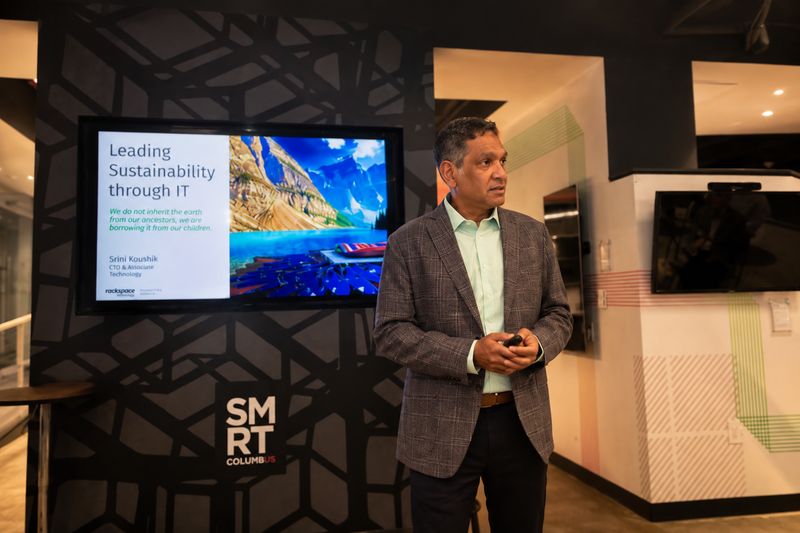 Srini Koushik speaking in Columbus on leading sustainability through IT